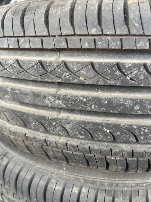 Jante aliaj originale Ford + anvelope de vara 195 60 R15 Runway