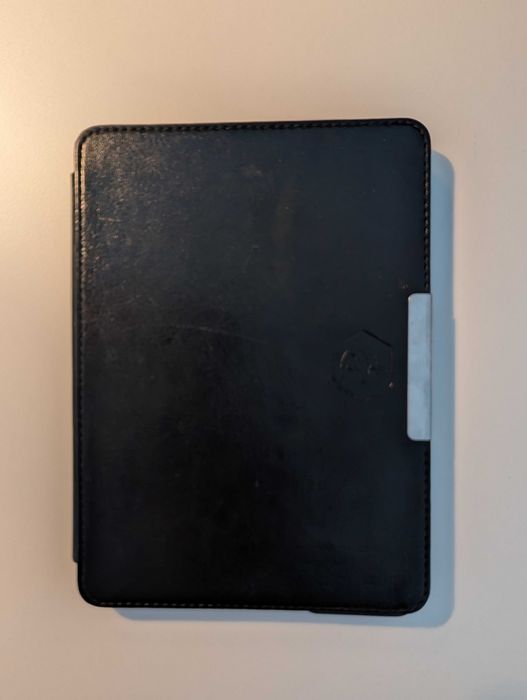 Kindle 8th Generation (2016) – perfect pentru citit fără oboseală