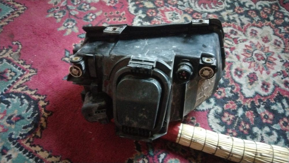 Фара от ауди а4 б5