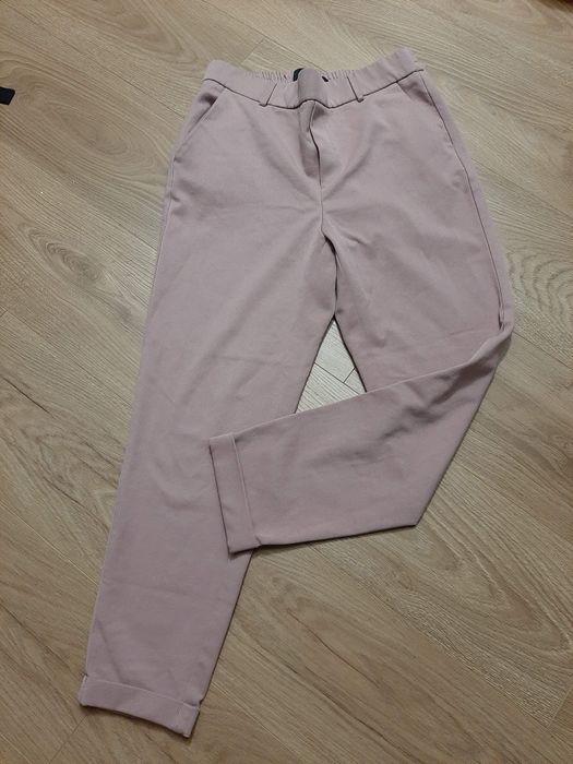 Дамски маркови дънки и панталони