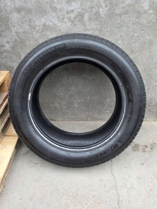Продается шины michelin R20