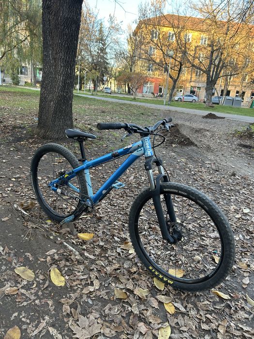 Octane one zircus и nukeproof dissent 2022