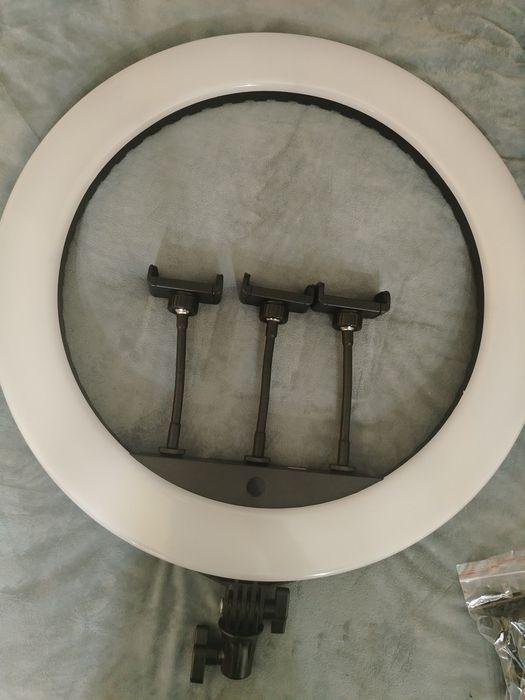 Продается новая Led лампа. 3 режима освещения. Диаметр 52 см