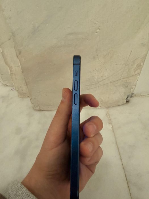 Продам Айфон 12 идеал