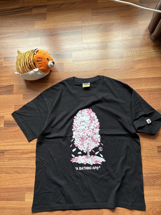 Tricou BAPE Sakura