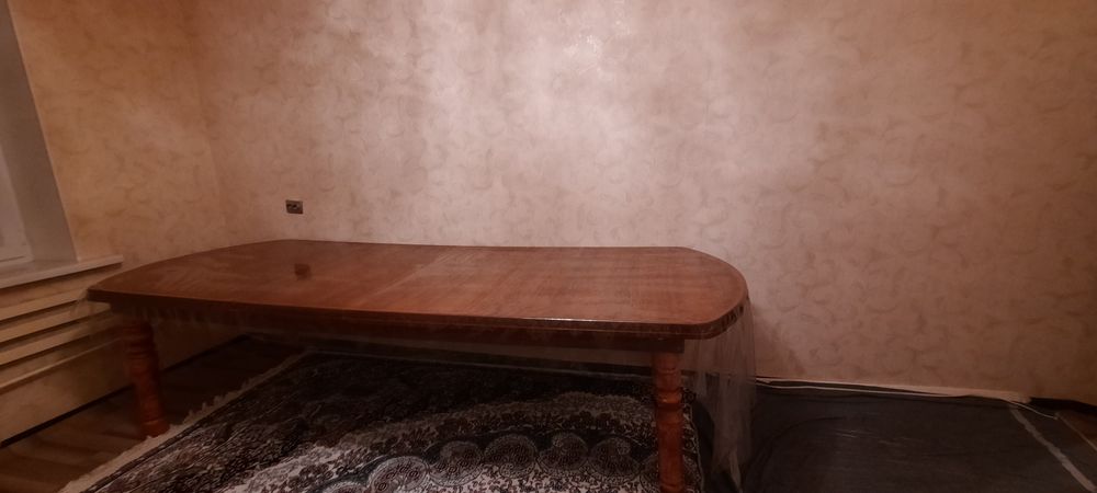 Стол гостинный  |