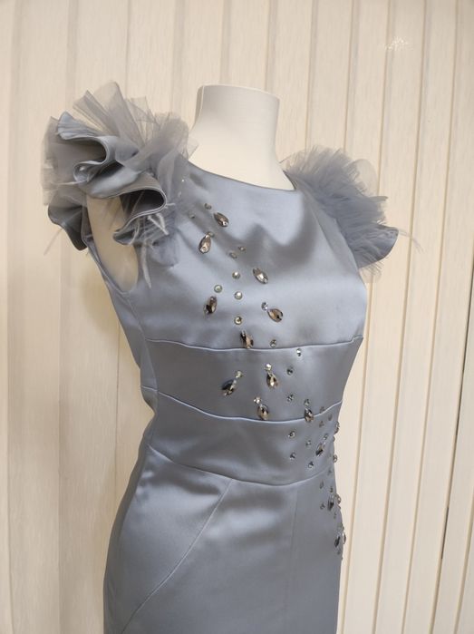 Бутикова официална рокля, размер S.