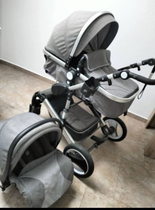 Cărucior bebeluș