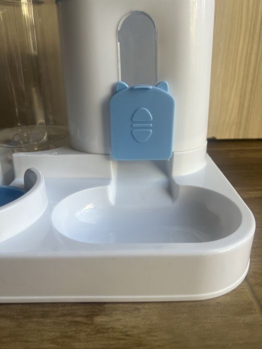 Dozator automat hrana animale caini pisici