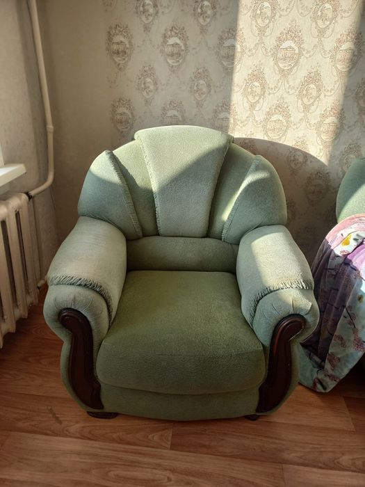 Отдам бесплатно мебель можна на дрова