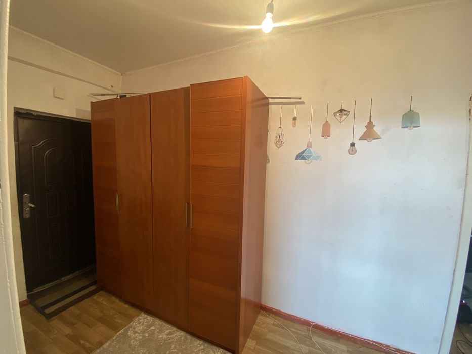 Продам шифоньер срочно