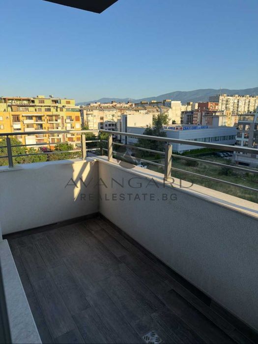 Продава се Двустаен апартамент в Пловдив, Кючук Париж - 68 кв.м за 2402 €/кв.м - Снимка #7