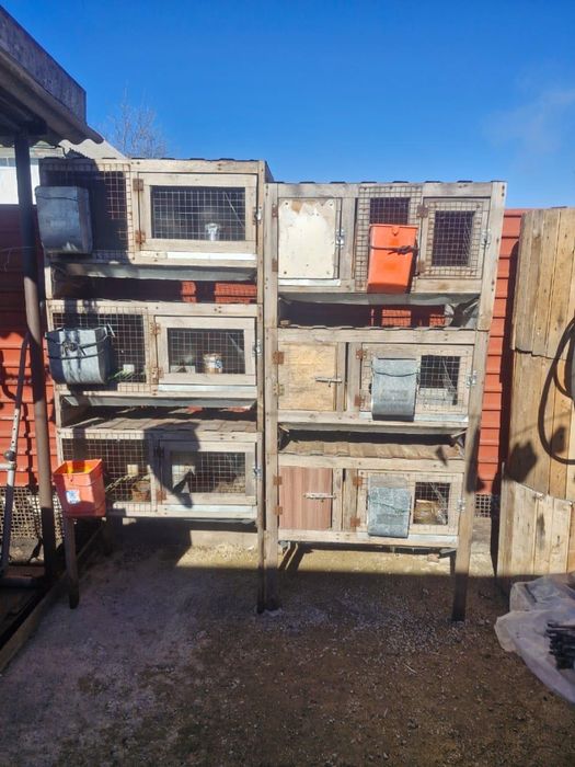 Продам клетки для кроликов