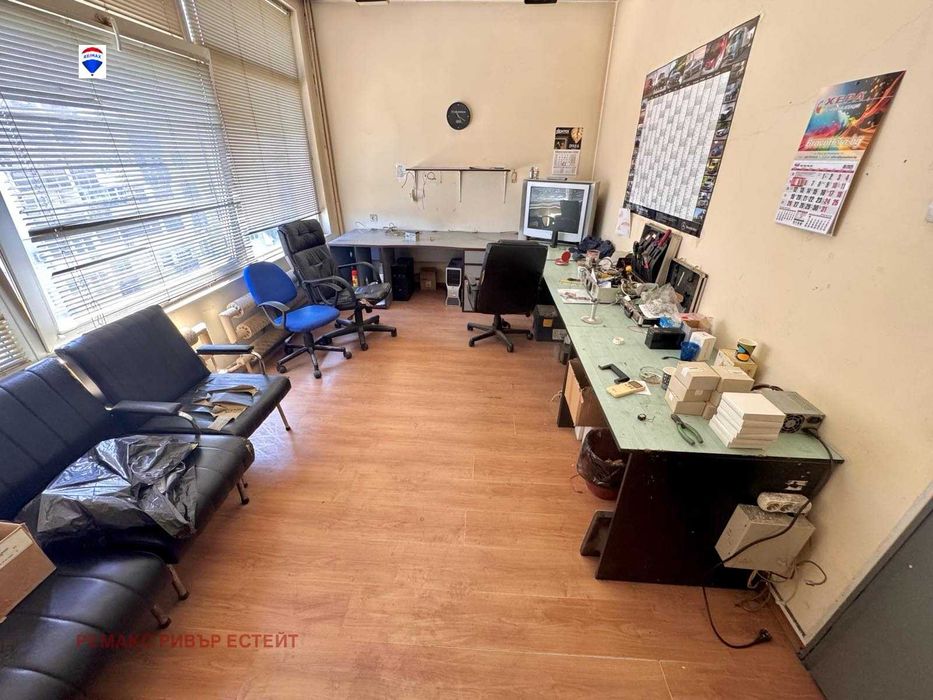 Офис под наем кв. Широк център