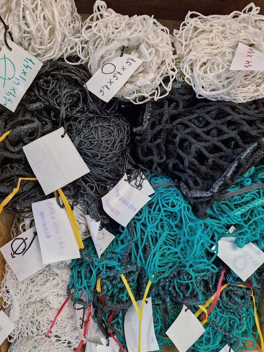 Plasă de fân pentru cai