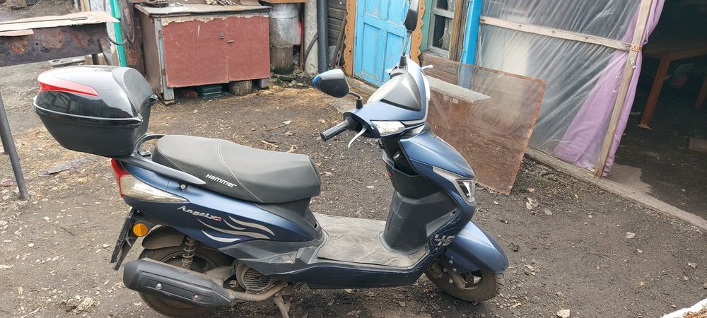 Продам скутер 2023 года