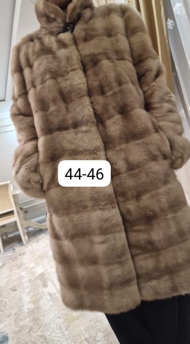 Норковый шуба красивый