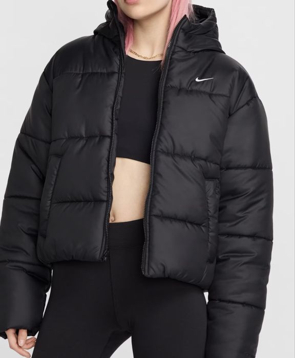 Дамско яке на Nike