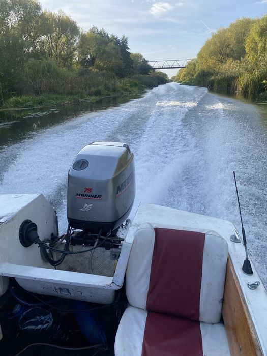 Vand barca cu motor de 75 plus motor electic peridoc