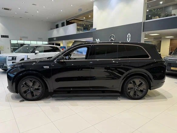 Продам Li 9 auto 2026 рестайлинг свой