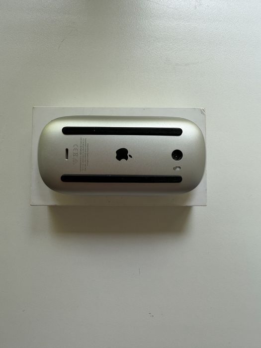 Apple Magic Mouse (оригинал)