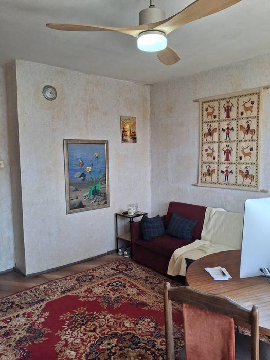 Двустаен апартамент в ж.к Меден Рудник зона А