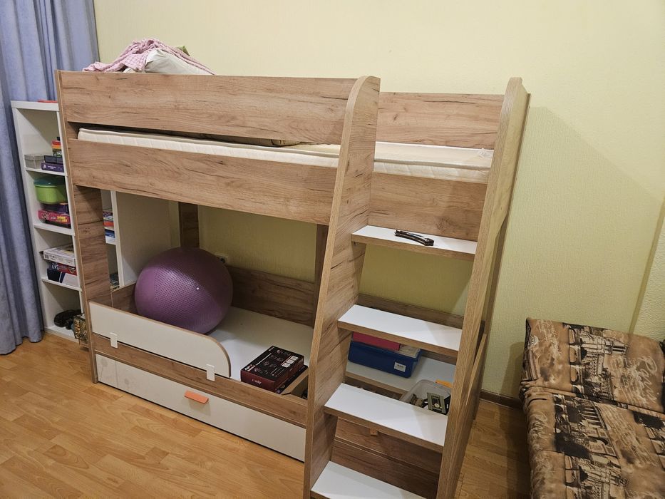 Продам кровать 2 яруса