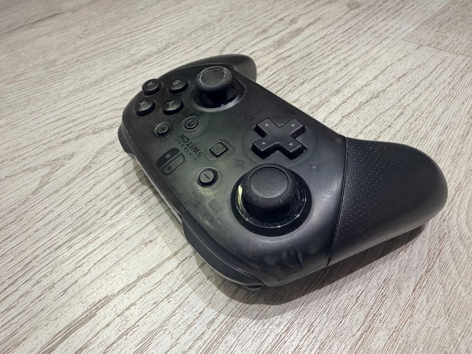 Nintendo Switch Pro Controller (NSP140)