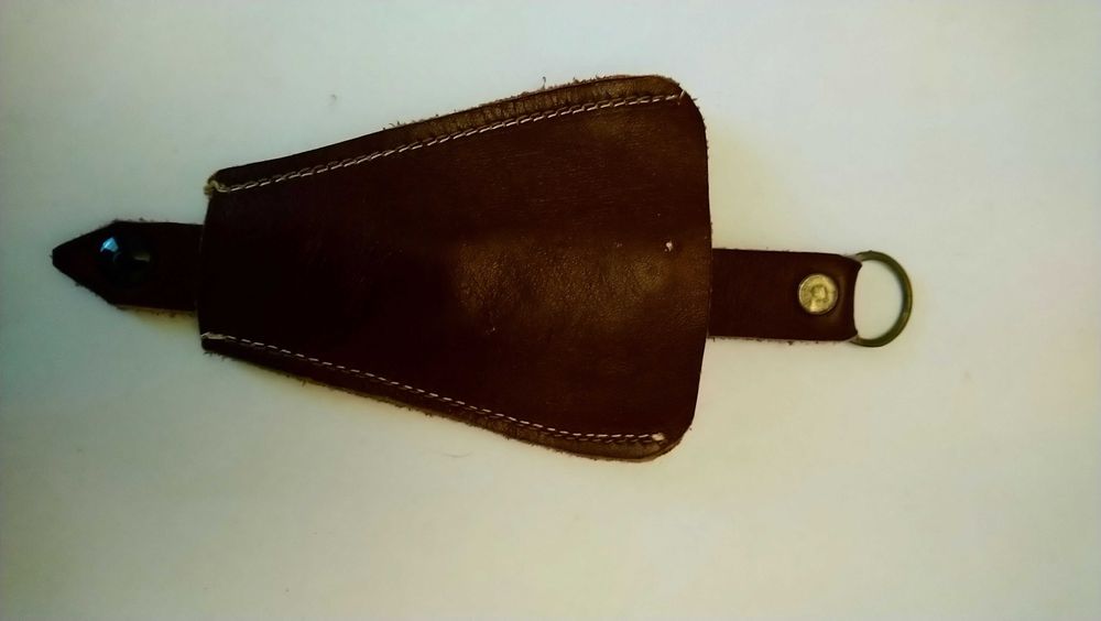 Кожен калъф за ключове.