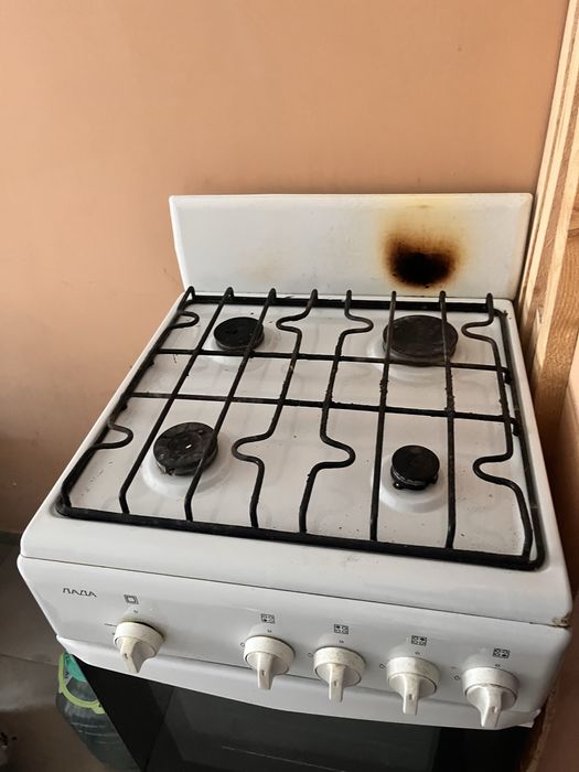 Продам газ плиту