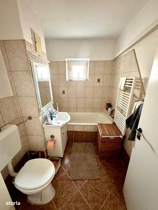 Girocului - 3 Camere - Decomandat - Etaj Intermediar - Centrala Propri
