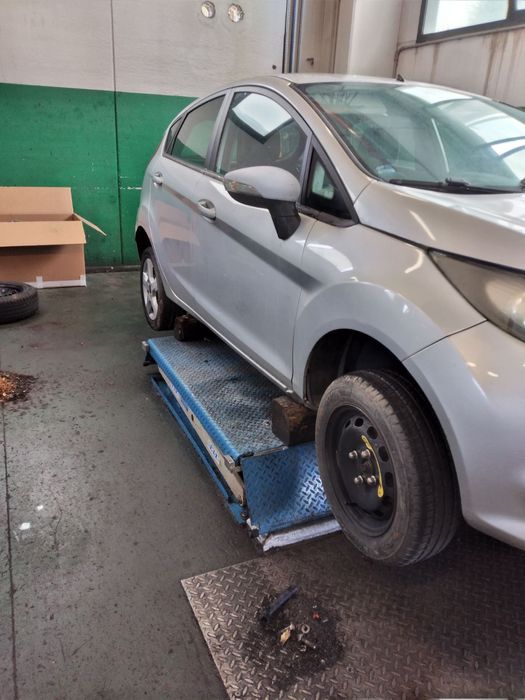 Ford fiesta 1.25/1.4  2010 на части