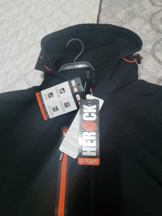 Мъжко водоустойчиво и ветроустойчиво яке HEROCK