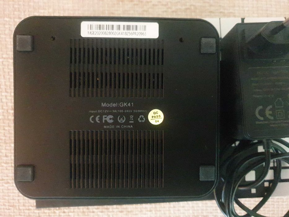 Mini PC Minisforum GK41, ca nou, quad core, 8GB RAM