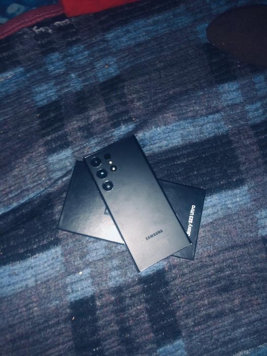 Продам самсунг с 23ультра 512 память