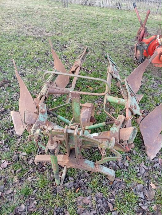 Vand pluc 2 brazde 350€ negociabil