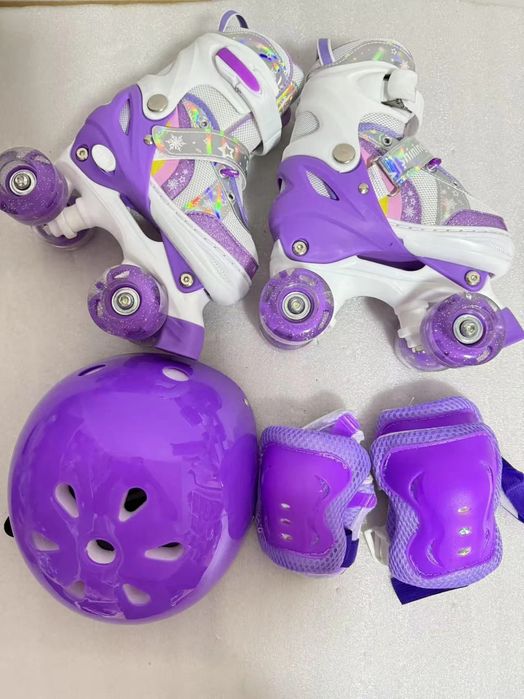 Role copii R01 cu 4 roti cu lumini