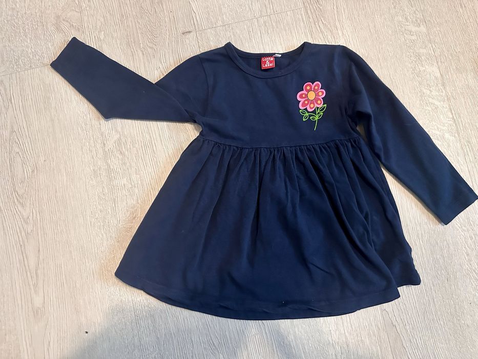 Lot haine fetita, 3-4 ani