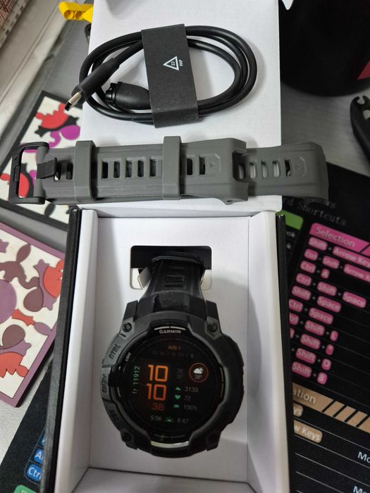 Garmin Instinct 3 Amoled, 50mm, negru, in garanție