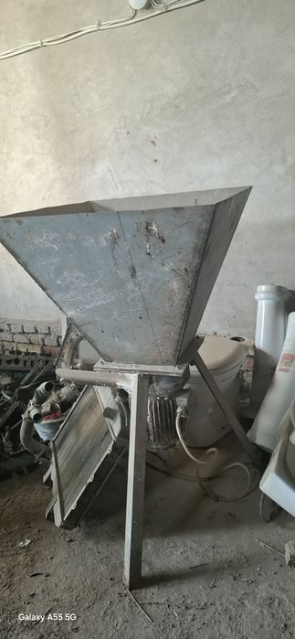 Сухой смес, шпатлёвка, родбонд, кафельный клей ва водоэмульциялар цехи