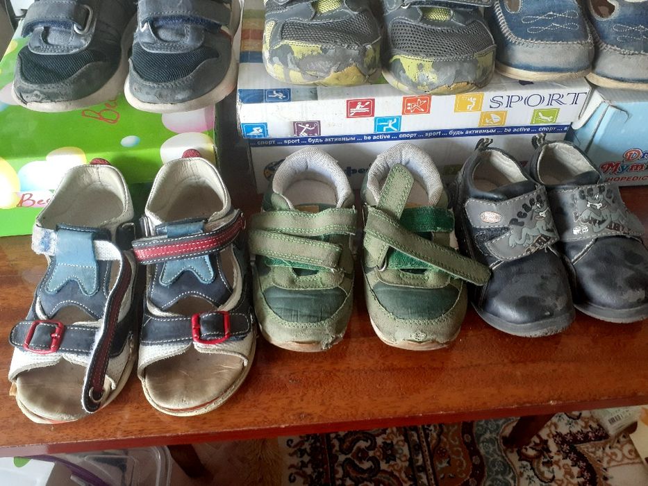 Сандали, кроссовки. Детская обувь
