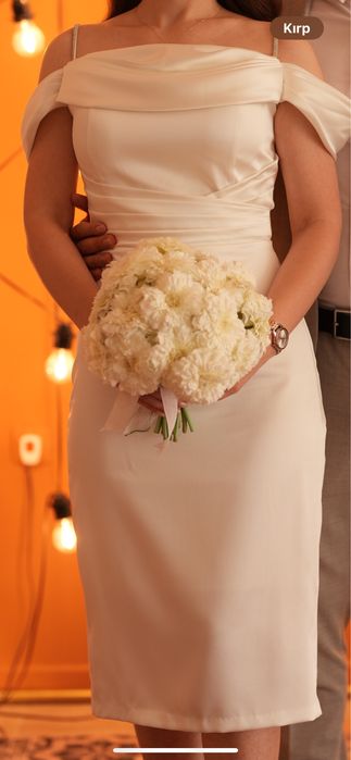 Официална бяла рокля