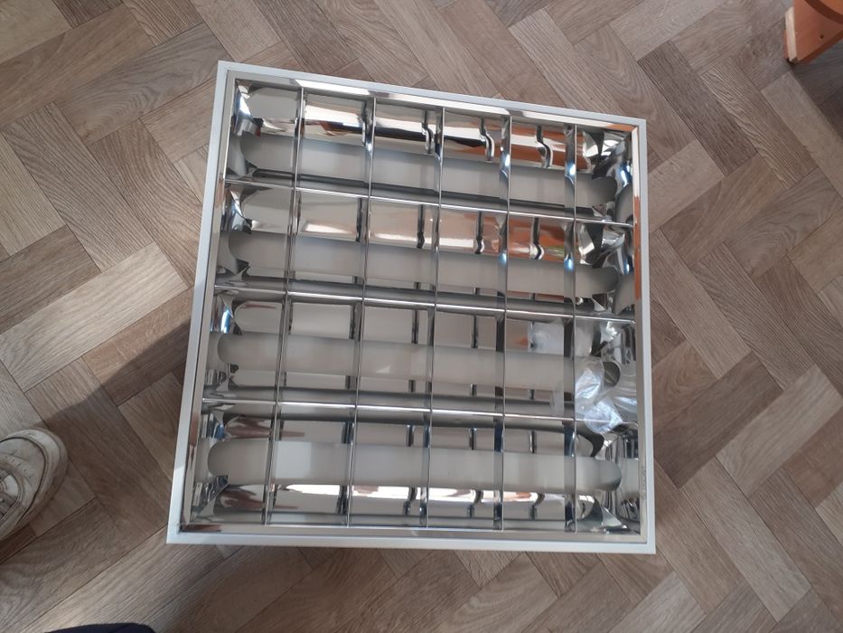 Продам красивые потолочные люстры