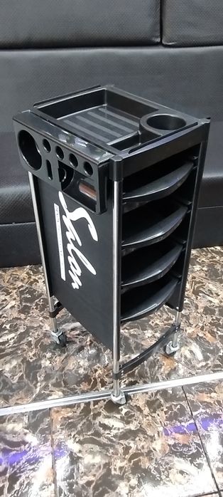 Vand ucenic pt frizerie coafor