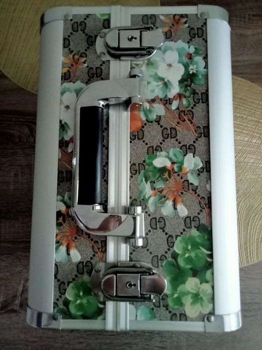 Сумка-чемодан для визажиста