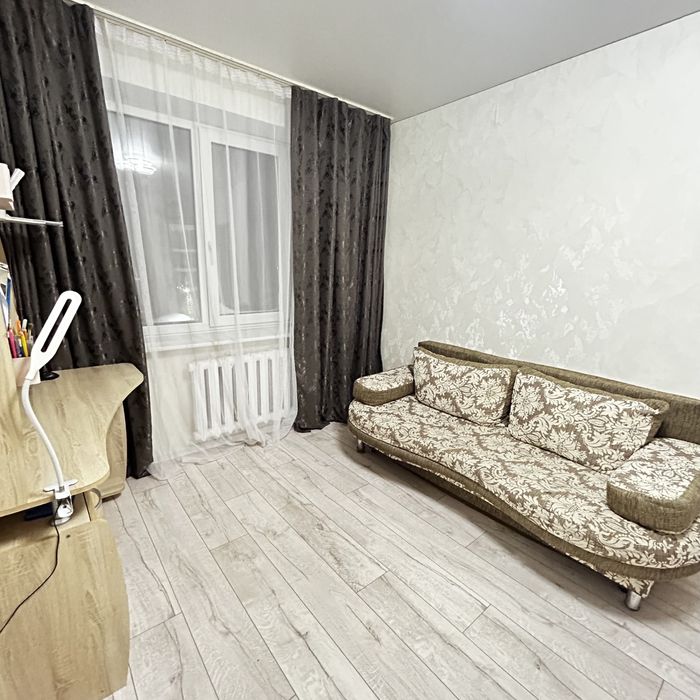 Продам 4 комн квартиру