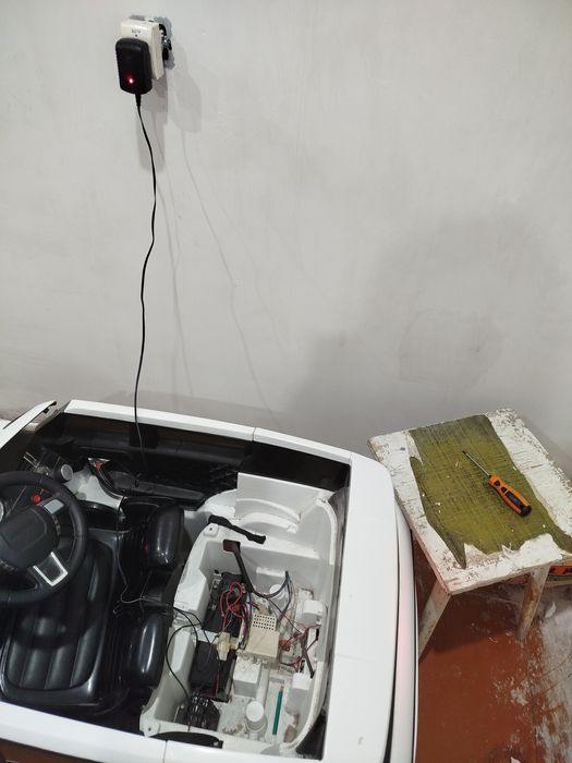 Машинка детская на аккумуляторе