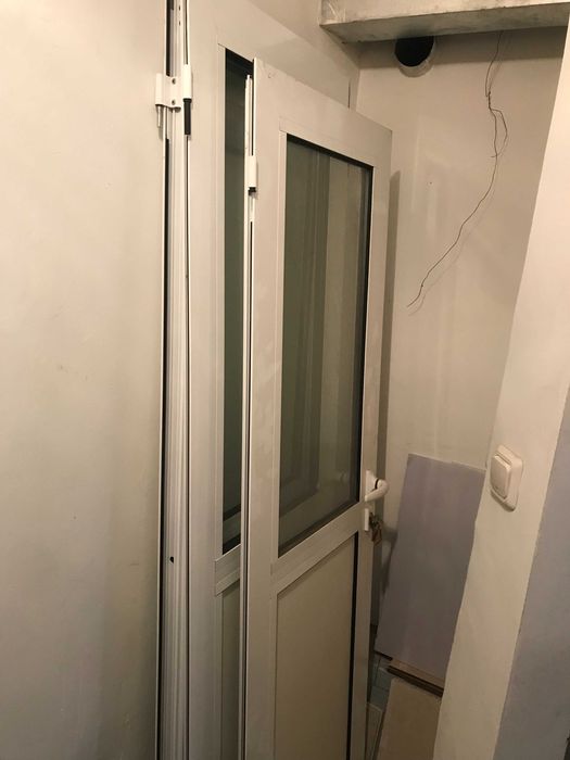 алуминиева врата - 180х56 см., без каса - 100 лв.