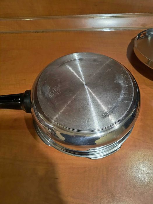 Тиган с капак и термовинтил