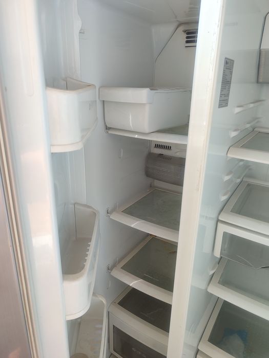 Продам холодильник LG двухдверный